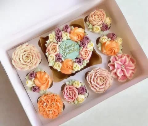 Deluxe Flower Box with buttercream flowers and mini cake